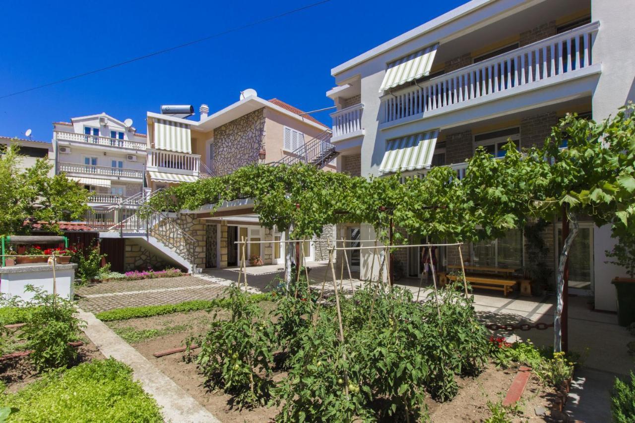 Apartments Konta City Center Vodice Buitenkant foto