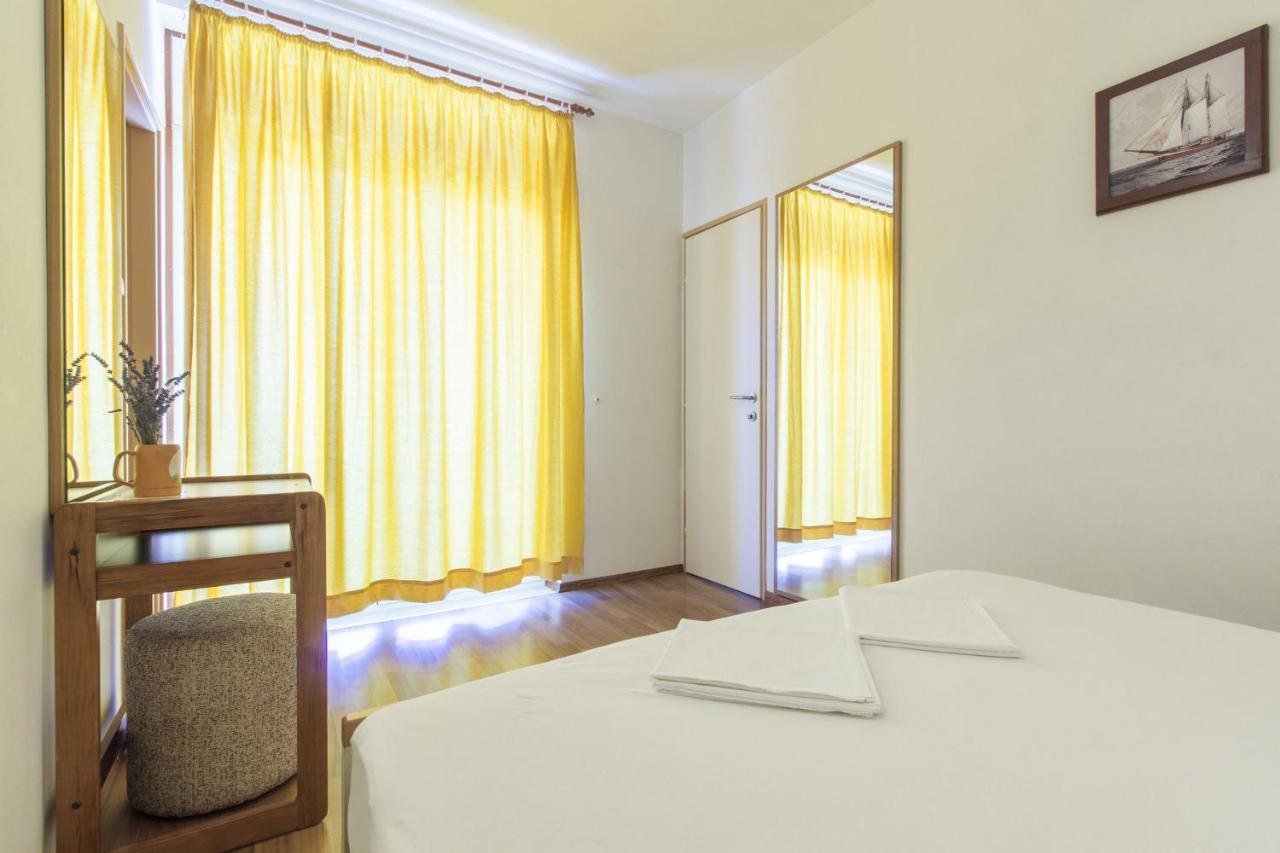 Apartments Konta City Center Vodice Buitenkant foto