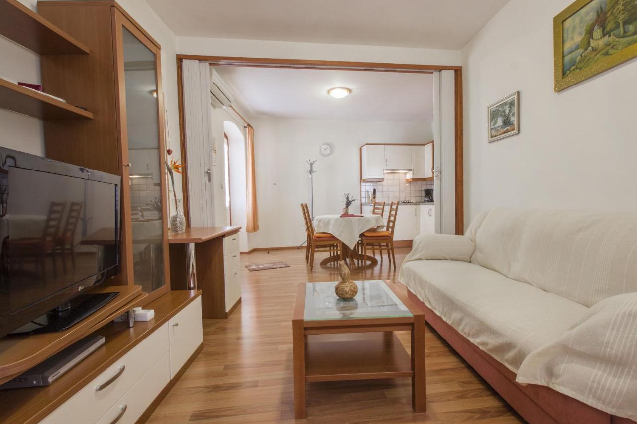 Apartments Konta City Center Vodice Buitenkant foto