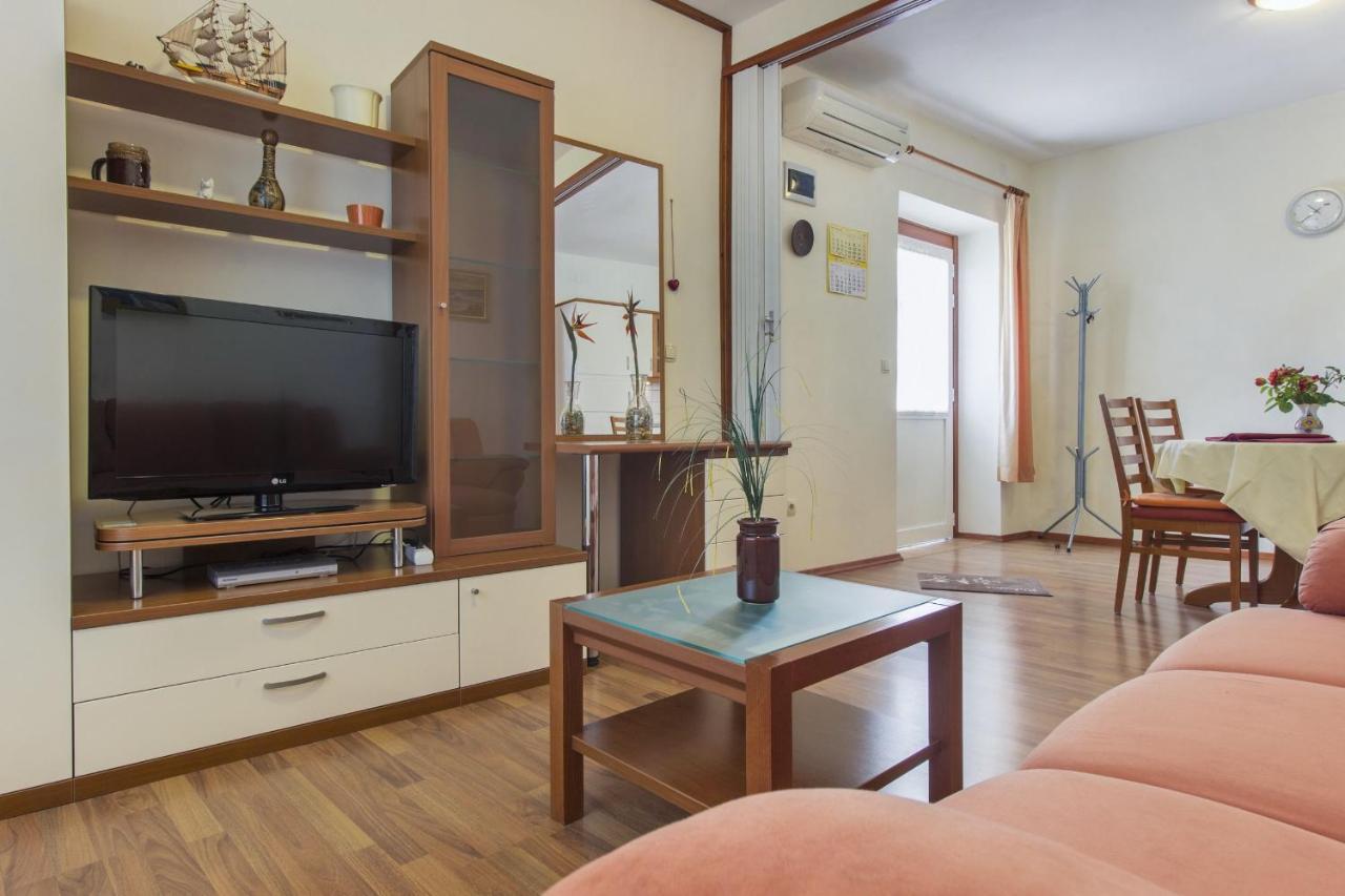 Apartments Konta City Center Vodice Buitenkant foto