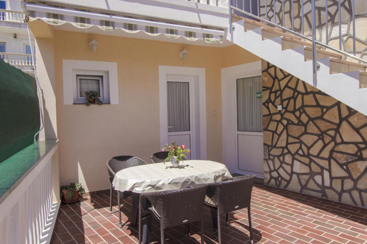 Apartments Konta City Center Vodice Buitenkant foto