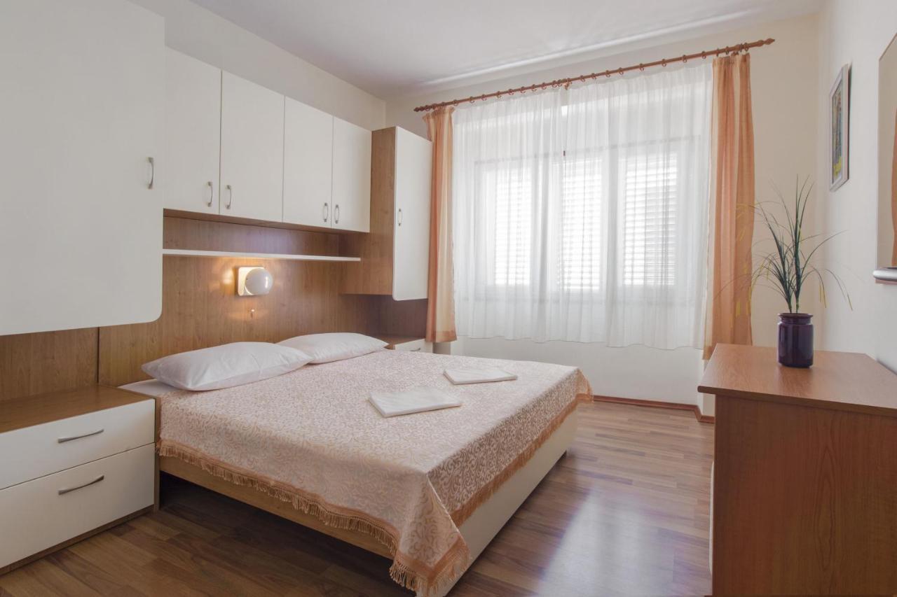 Apartments Konta City Center Vodice Buitenkant foto