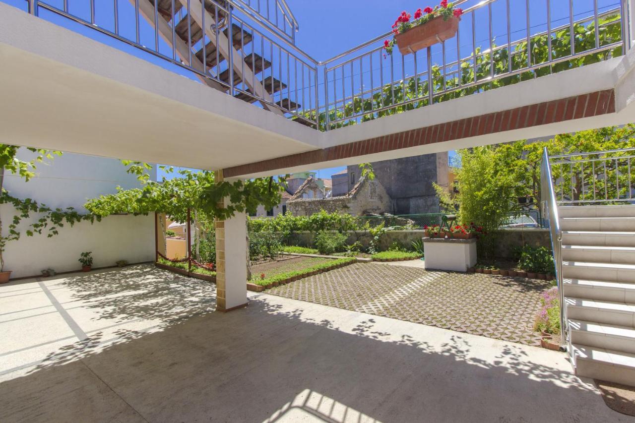 Apartments Konta City Center Vodice Buitenkant foto