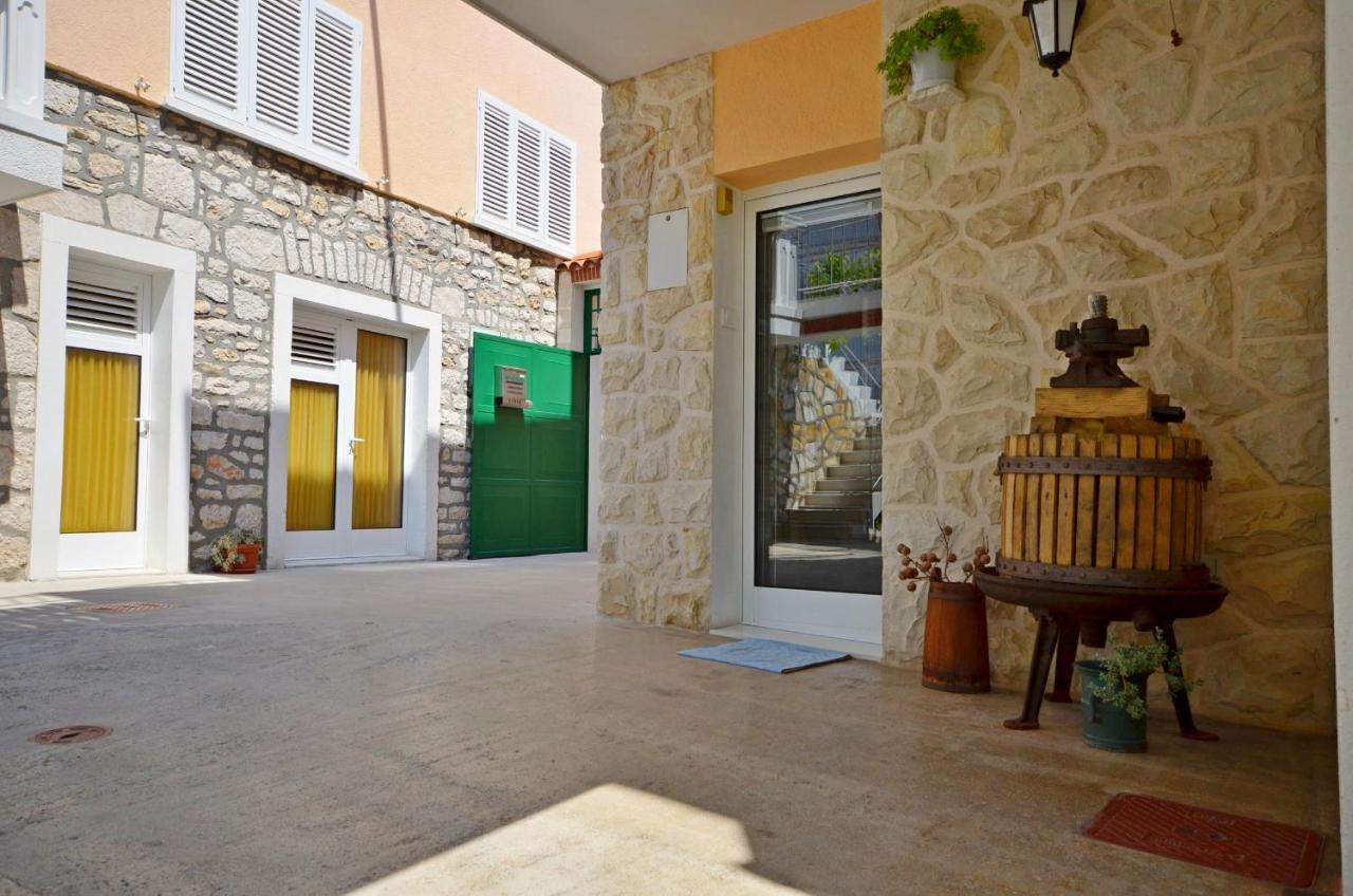 Apartments Konta City Center Vodice Buitenkant foto