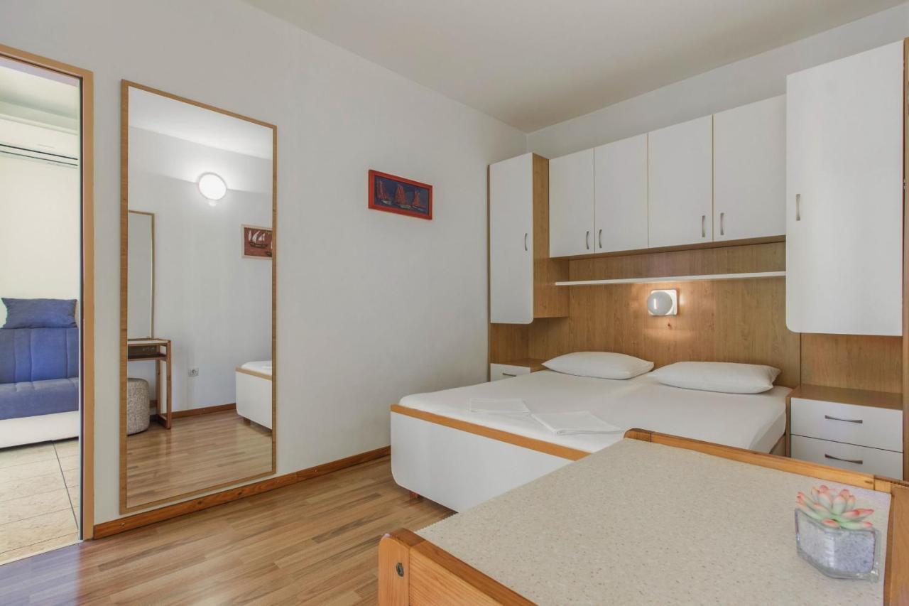 Apartments Konta City Center Vodice Buitenkant foto